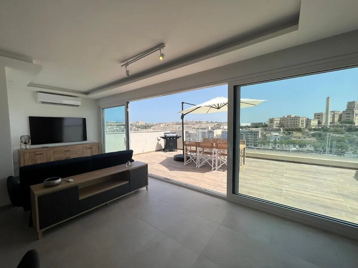 Ta Xbiex Sea Front Penthouse Apartment 0*, Ta Xbiex